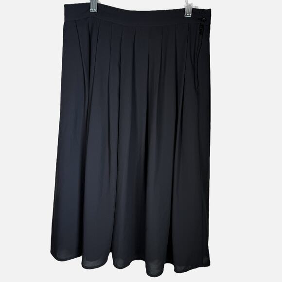ModCloth Black Midi Skirt Chiffon 8 Pleated A‑Line Dark Academia Whimisigoth - Picture 1 of 11